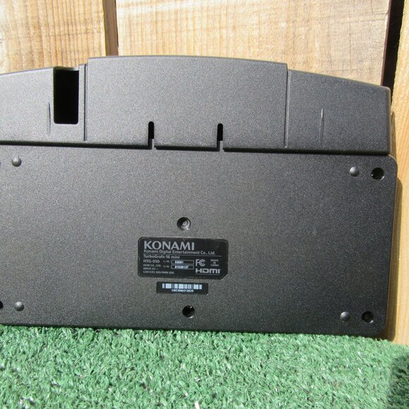 Konami TurboGrafx 16 Mini Video Game Console w/ Remote HTG-010 ONLY - Picture 5 of 9